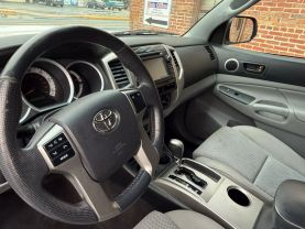 2013 TOYOTA TACOMA DOUBLE CAB PICKUP V6, 4.0 LITER PRERUNNER PICKUP 4D 6 FT