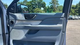 2020 Lincoln Navigator - Image 26