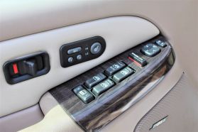 2001 GMC YUKON SUV V8, 6.0 LITER DENALI SPORT UTILITY 4D