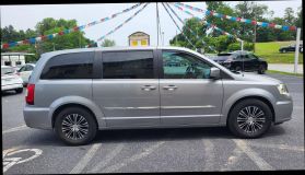2014 Chrysler Town & Country S Minivan 4d - Image 6