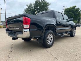 2017 TOYOTA TACOMA DOUBLE CAB SR5 PICKUP 4D 5 FT