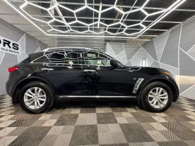 2016 INFINITI QX70