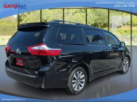 2018 TOYOTA SIENNA VAN V6, 3.5 LITER XLE MINIVAN 4D
