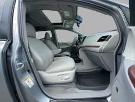 2013 TOYOTA SIENNA VAN V6, 3.5 LITER XLE MINIVAN 4D