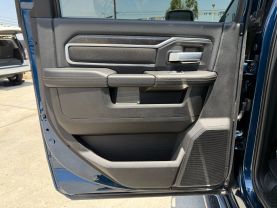2024 RAM 2500 CREW CAB PICKUP V8, HEMI, 6.4 LITER BIG HORN PICKUP 4D 6 1/3 FT
