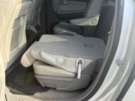2011 CHEVROLET TRAVERSE SUV V6, 3.6 LITER LT SPORT UTILITY 4D