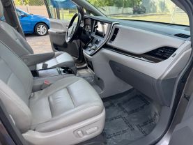 2016 TOYOTA SIENNA VAN V6, 3.5 LITER XLE MINIVAN 4D