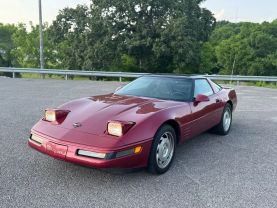 1994 CHEVROLET CORVETTE HATCHBACK V8, 5.7 LITER COUPE 2D