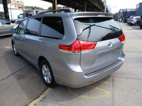 2014 TOYOTA SIENNA