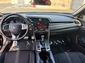2019 Honda Civic - Image 12
