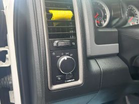 2016 RAM 2500 CREW CAB PICKUP V8, HEMI, 6.4 LITER TRADESMAN PICKUP 4D 8 FT