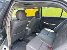2006 Honda Accord - Image 10