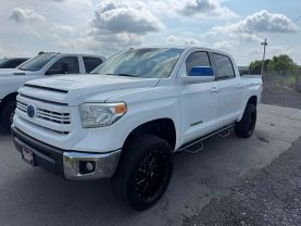 2017 TOYOTA TUNDRA CREWMAX PICKUP V8, 4.6 LITER SR5 PICKUP 4D 5 1/2 FT
