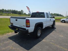 2005 GMC SIERRA 2500 HD EXTENDED CAB PICKUP V8, 6.0 LITER WORK TRUCK PICKUP 4D 6 1/2 FT