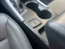 2015 HYUNDAI SONATA SEDAN 4-CYL, HYBRID, 2.4 LITER HYBRID LIMITED SEDAN 4D