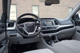 2017 TOYOTA HIGHLANDER SUV V6, 3.5 LITER LE SPORT UTILITY 4D