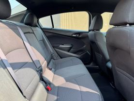 2017 CHEVROLET CRUZE SEDAN 4-CYL, TURBO, 1.4 LITER LT SEDAN 4D
