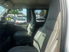 2018 CHEVROLET EXPRESS 2500 PASSENGER PASSENGER V8, FLEX FUEL, 6.0 LITER LT VAN 3D