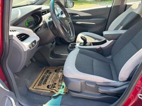 2017 CHEVROLET BOLT EV HATCHBACK ELECTRIC MOTOR LT HATCHBACK 4D at T&T Repairables - used car dealership in Spencer, Indiana.