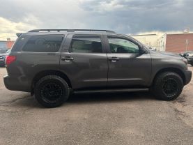 2015 TOYOTA SEQUOIA SUV V8, FLEX FUEL, 5.7 LITER SR5 SPORT UTILITY 4D