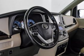 2020 TOYOTA SIENNA VAN V6, 3.5 LITER XLE MINIVAN 4D