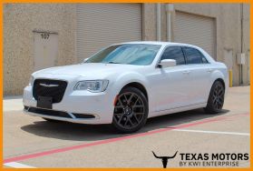 2019 CHRYSLER 300 SEDAN V6, 3.6 LITER 300 TOURING SEDAN 4D