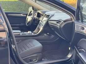 2017 FORD FUSION SEDAN 4-CYL, 2.5 LITER SE SEDAN 4D