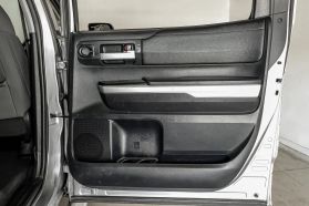 2016 TOYOTA TUNDRA CREWMAX PICKUP V8, FLEX FUEL, 5.7 LITER SR5 PICKUP 4D 5 1/2 FT