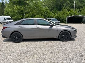 2023 HYUNDAI ELANTRA SEDAN 4-CYL, SULEV, 2.0 LITER SEL SEDAN 4D at T&T Repairables - used car dealership in Spencer, Indiana.