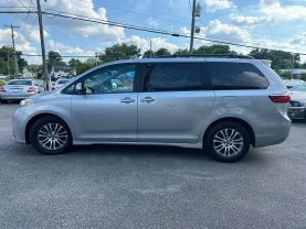 Used 2018 TOYOTA SIENNA VAN V6, 3.5 LITER XLE MINIVAN 4D - LA Auto Star located in Virginia Beach, VA