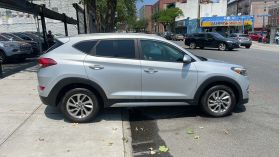 2017 HYUNDAI TUCSON SUV 4-CYL, 2.0 LITER SE SPORT UTILITY 4D