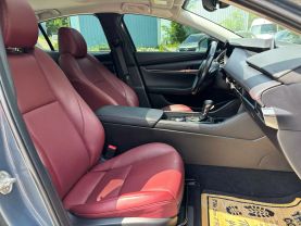 2022 MAZDA MAZDA3 SEDAN 4-CYL, SKYACTIV-G, 2.5 LITER CARBON EDITION SEDAN 4D at T&T Repairables - used car dealership in Spencer, Indiana.