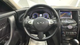 2016 INFINITI QX70