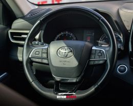 2021 TOYOTA HIGHLANDER For Sale in Orlando