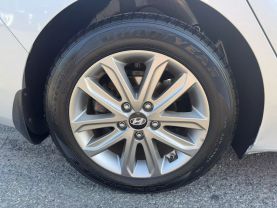 2016 HYUNDAI ELANTRA SEDAN 4-CYL, 1.8 LITER SE SEDAN 4D
