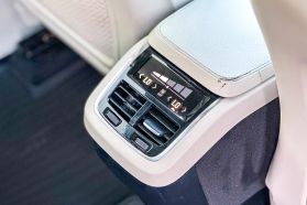 2017 VOLVO XC90 SUV - AUTOMATIC - Gentle Carmen Auto