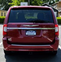 2015 CHRYSLER TOWN & COUNTRY VAN DEEP CHERRY RED CRYSTAL PEARLCOAT AUTOMATIC - Capital City Auto