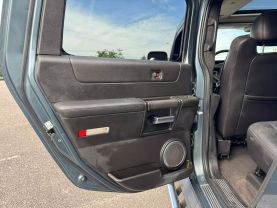 2005 HUMMER H2 SUV V8, 6.0 LITER SPORT UTILITY 4D