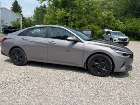 2023 HYUNDAI ELANTRA SEDAN 4-CYL, SULEV, 2.0 LITER SEL SEDAN 4D at T&T Repairables - used car dealership in Spencer, Indiana.