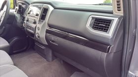 2018 Nissan Titan Crew Cab Sv Pickup 4d 5 1/2 Ft - Image 25