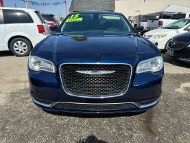 2016 CHRYSLER 300 SEDAN V6, 3.6 LITER 300 LIMITED SEDAN 4D