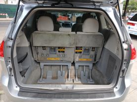 2014 TOYOTA SIENNA