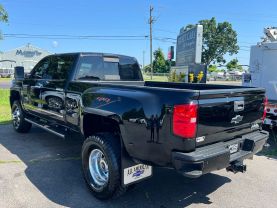 2018 Chevrolet Silverado 3500 Hd Crew Cab High Country Pickup 4d 8 Ft - Image 4