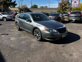 2011 Chrysler 200 - Image 4