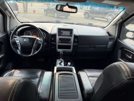 2015 Nissan Titan Crew Cab - Image 12