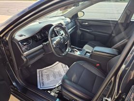 2016 Toyota Camry Hybrid - Image 11