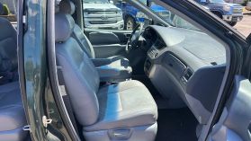 2002 TOYOTA SIENNA