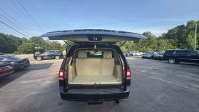 2015 Lincoln Navigator - Image 25