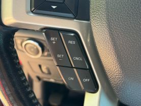 2022 FORD F350 SUPER DUTY CREW CAB PICKUP V8, TURBO DIESEL, 6.7 LITER LARIAT PICKUP 4D 8 FT