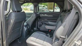 2025 Ford Explorer - Image 9
